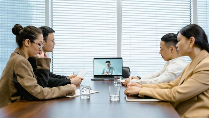 Kā vadīt produktīvas attālinātās sapulces