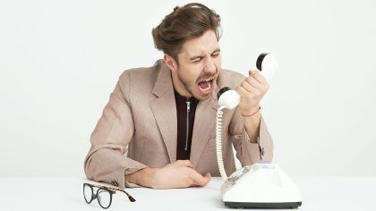 4 efektīvi veidi kā kontrolēt emocijas, kuras traucē darbam