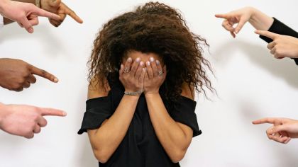 Kad saņem kritisku atgriezenisko saiti, meklē papildus avotus